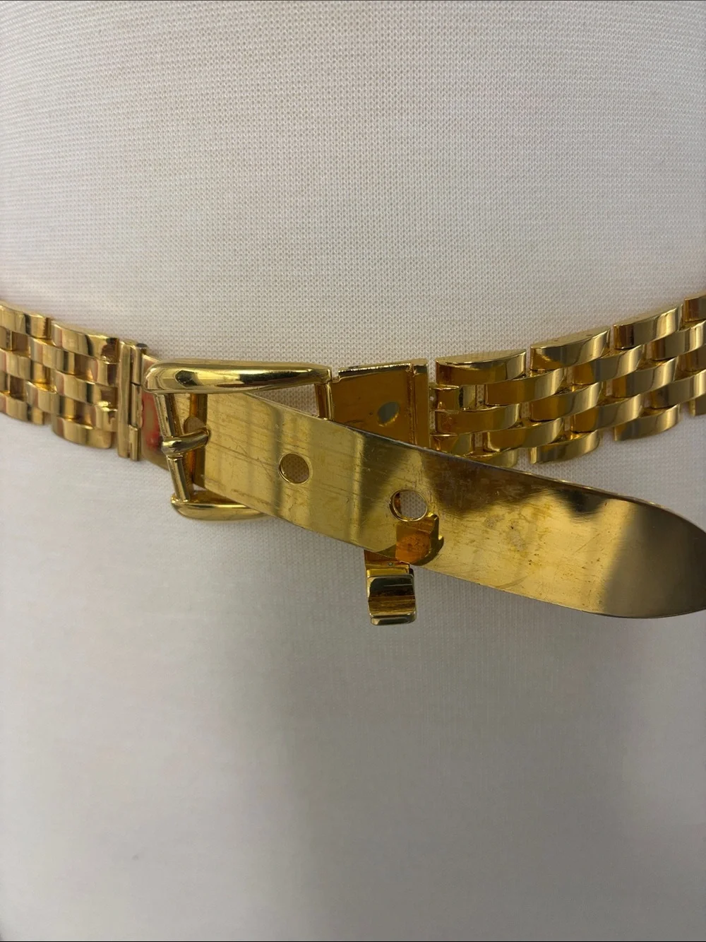 Gucci Gold-Tone Women's Chain Link Belt - Picture 7 of 13